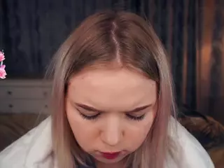 Lora's Live Sex Cam Show