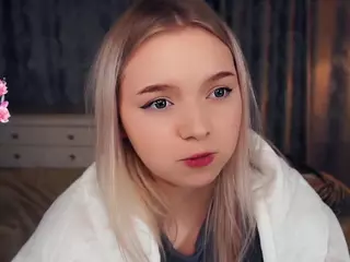Lora's Live Sex Cam Show