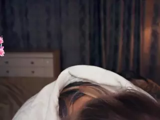 Lora's Live Sex Cam Show