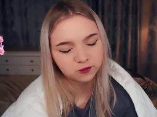 Lora's Live Sex Cam Show