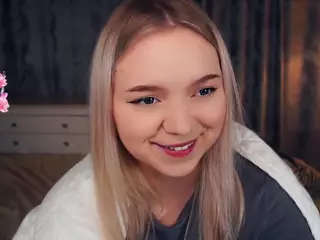 Lora's Live Sex Cam Show