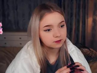 Lora's Live Sex Cam Show