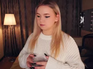 Lora's Live Sex Cam Show