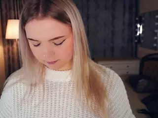 Lora's Live Sex Cam Show