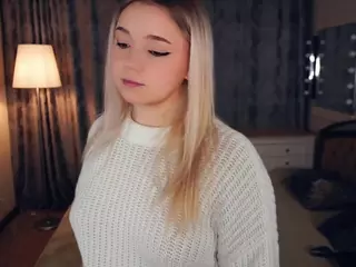 Lora's Live Sex Cam Show