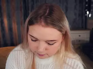 Lora's Live Sex Cam Show