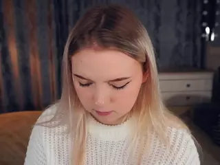 Lora's Live Sex Cam Show
