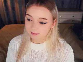 Lora's Live Sex Cam Show