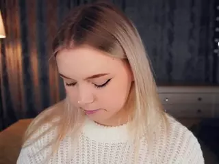 Lora's Live Sex Cam Show