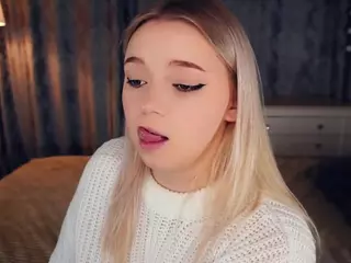 Lora's Live Sex Cam Show