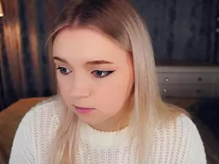 Lora's Live Sex Cam Show