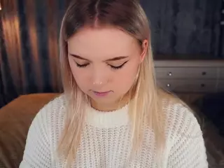Lora's Live Sex Cam Show