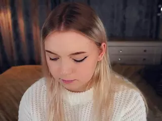 Lora's Live Sex Cam Show