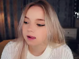 Lora's Live Sex Cam Show