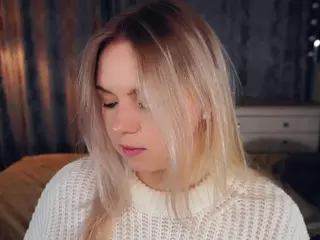 Lora's Live Sex Cam Show
