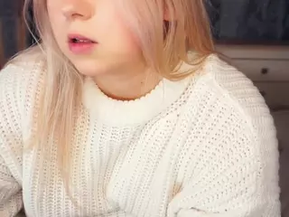 Lora's Live Sex Cam Show
