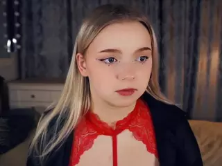 Lora's Live Sex Cam Show