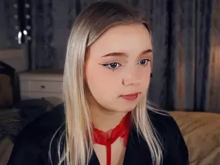 Lora's Live Sex Cam Show