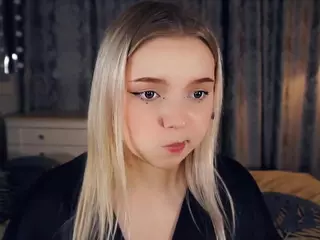 Lora's Live Sex Cam Show