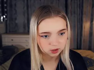 Lora's Live Sex Cam Show
