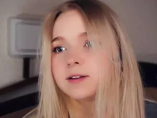 Lora's Live Sex Cam Show