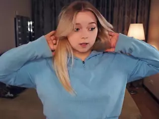 Lora's Live Sex Cam Show