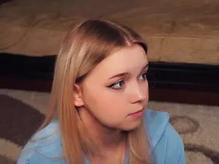 Lora's Live Sex Cam Show