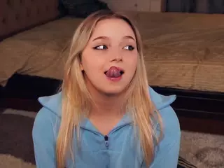 Lora's Live Sex Cam Show