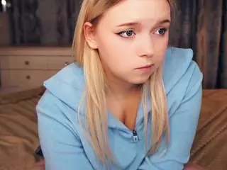 Lora's Live Sex Cam Show