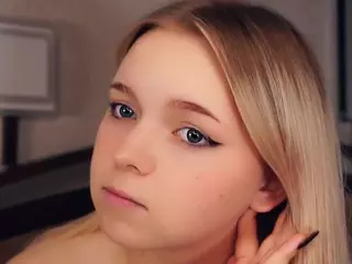 Lora's Live Sex Cam Show