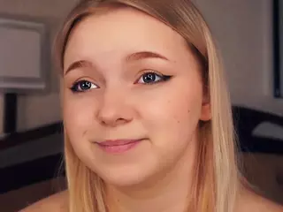 Lora's Live Sex Cam Show