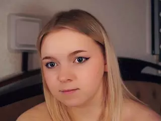 Lora's Live Sex Cam Show