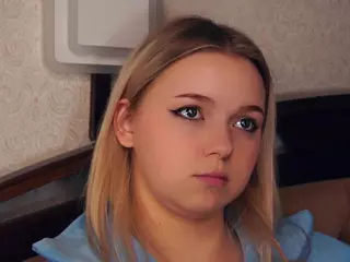 Lora's Live Sex Cam Show