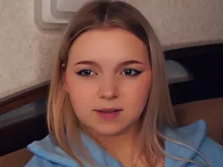 Lora's Live Sex Cam Show