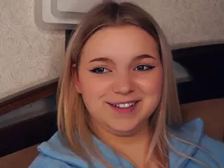 Lora's Live Sex Cam Show