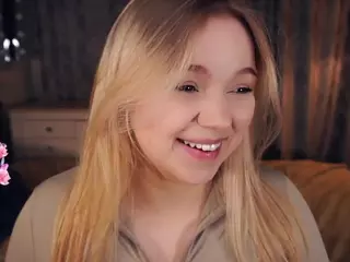 Lora's Live Sex Cam Show