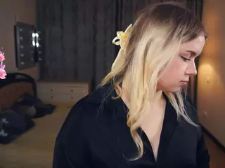 Lora's Live Sex Cam Show