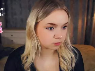 Lora's Live Sex Cam Show