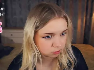 Lora's Live Sex Cam Show