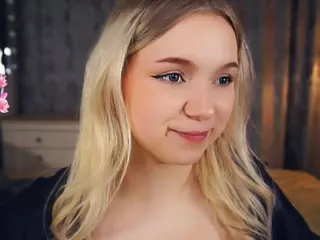 Lora's Live Sex Cam Show