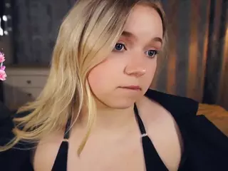 Lora's Live Sex Cam Show