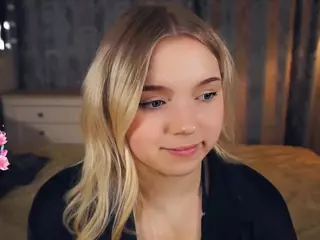 Lora's Live Sex Cam Show