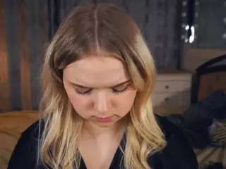 Lora's Live Sex Cam Show