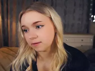Lora's Live Sex Cam Show