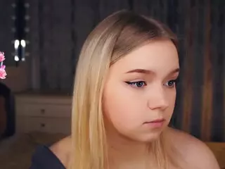 Lora's Live Sex Cam Show