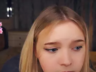 Lora's Live Sex Cam Show