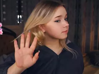 Lora's Live Sex Cam Show