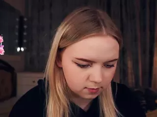 Lora's Live Sex Cam Show
