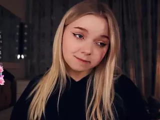 Lora's Live Sex Cam Show