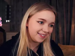 Lora's Live Sex Cam Show